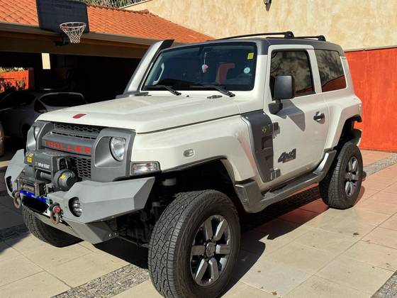 TROLLER T4 3.2 XLT 4X4 20V TURBO INTERCOOLER DIESEL 2P MANUAL TROLLER T4 3.2 XLT 4X4 20V TURBO INTERCOOLER DIESEL 2P MANUAL